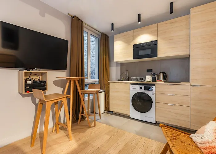 Cozy Near The Eiffel Tower Apartment